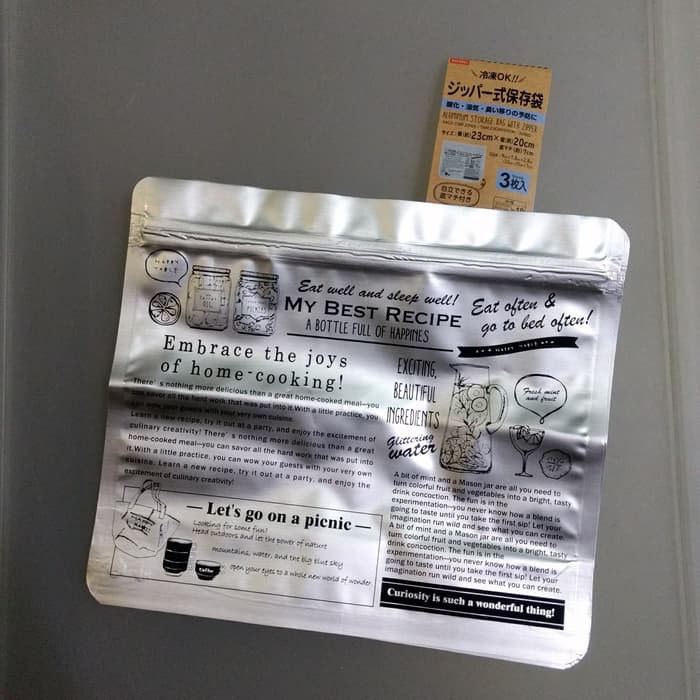 DAISO aluminium storage bag with zipper (3 bh) kantong aluminium