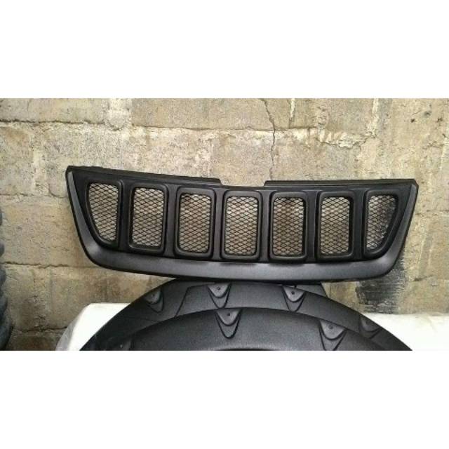 Grill suzuki grand vitara