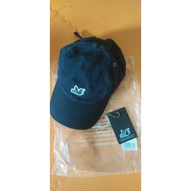 caps peaceful hooligan