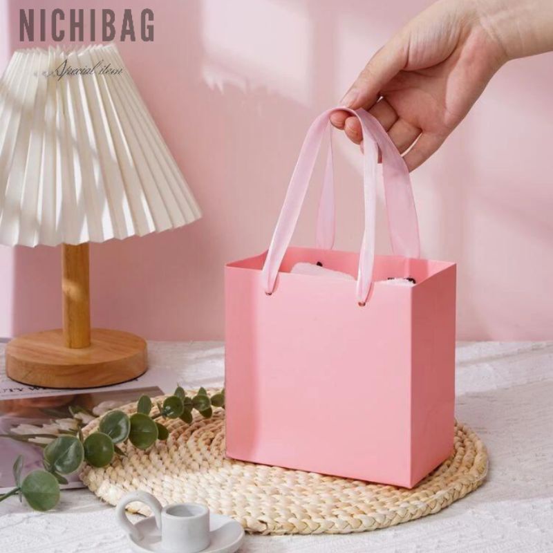 

LUXURY PINK GLOSSY | PAPER BAG WEDDING | GIFT BOX | PAPER BAG | KOTAK KADO | PAPER BAG POLOS | PAPER BAG PREMIUM