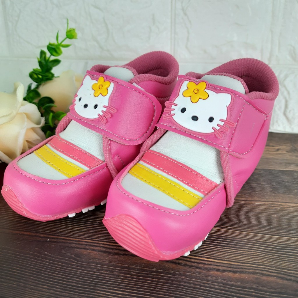 [TAMAN SEPATUKU] SEPATU TRENDY MURAH SNEAKER LUCU ANAK PEREMPUAN KARAKTER KUCING 1 2 3 TAHUN GARIS CAX33