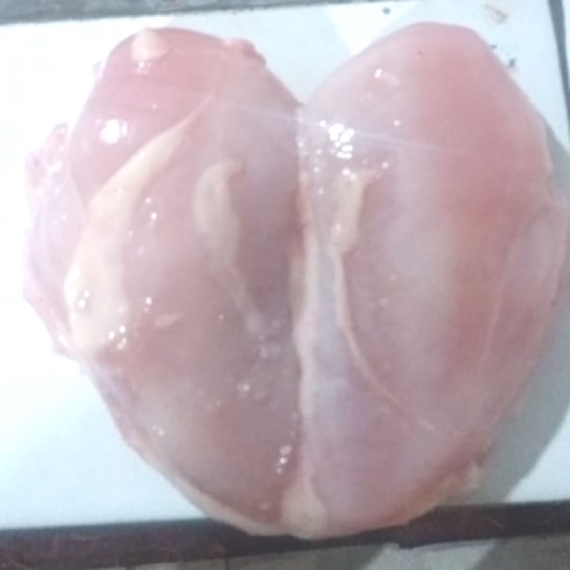 

Ay00! Dada Ayam Fillet Boneless Halal Fresh Frozen 1 Kg