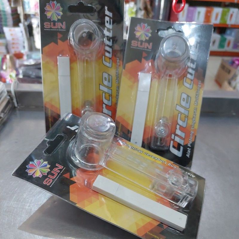 

Circle cutter besar / alat pemotong kertas bulat minimum uk 4cm maximal 19cm