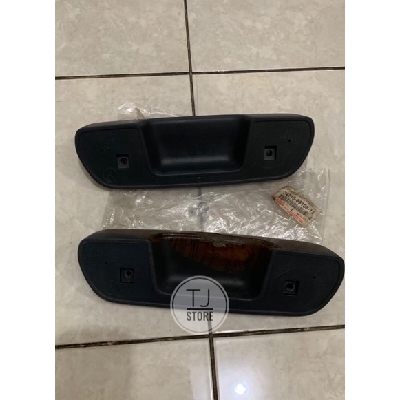Arm Rest Doortrim Toyota Lancruiser VX80 Barndoor