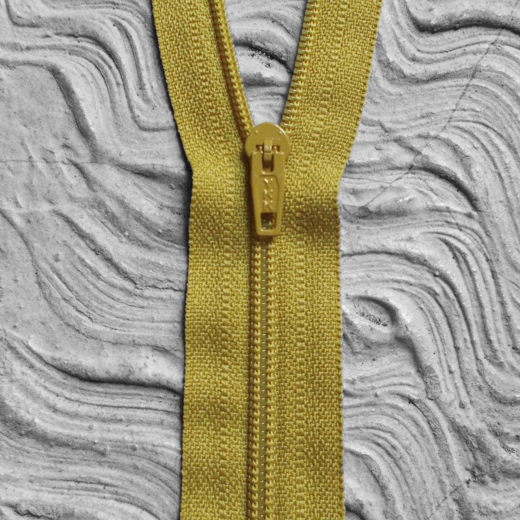 Resleting YKK 50 cm Kuning Tua