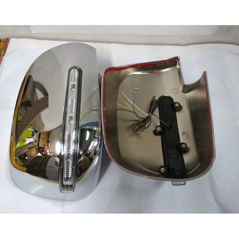 Cover Spion Mobil Innova +Lampu Sein Model Tempel