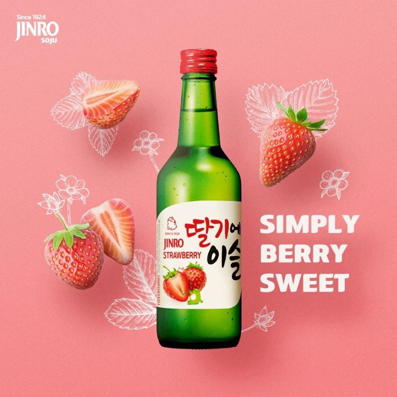 Soju Jinro Strawberry 360ml botol Chamisul Jinro Chamisul Strawberry  Soju import 360ml Soju Korea jinro Strawberry