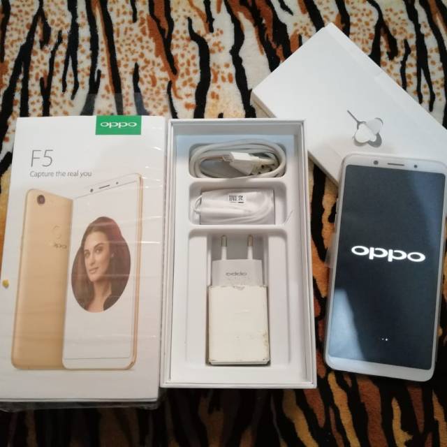 Oppo F5 Ram 4Gb Internal 32Gb Second