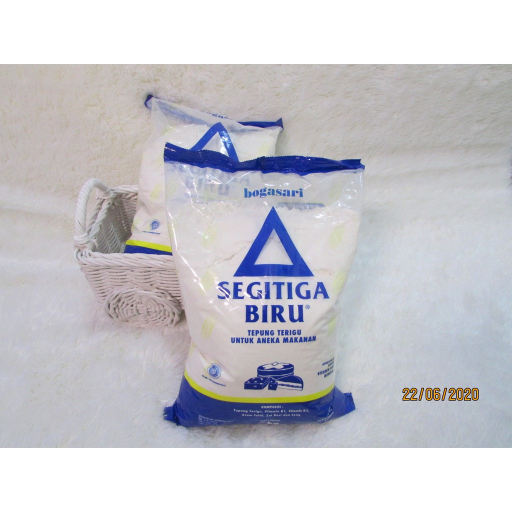 

Tepung Terigu SegitigaBiru 1 kg