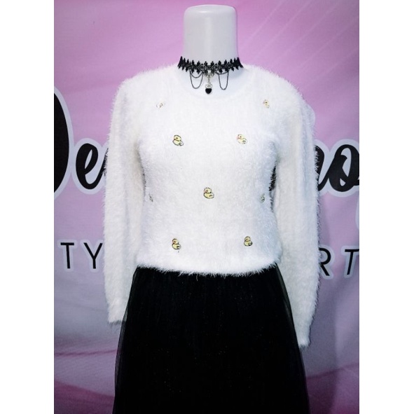 Sweater Rajut Bulu Fuzzy Motif Bordir Bebek