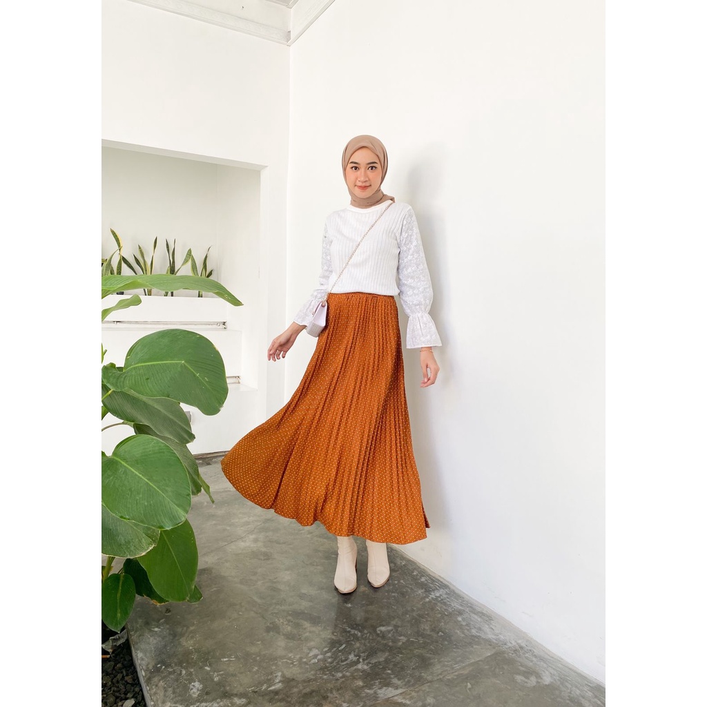 Ameera Rok Plisket Motif-Polka Hazel