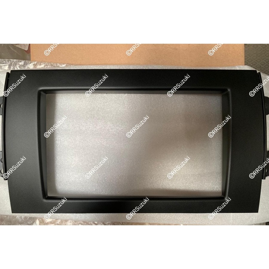 GARNISH CENTER (SX-4) 100% GENUINE