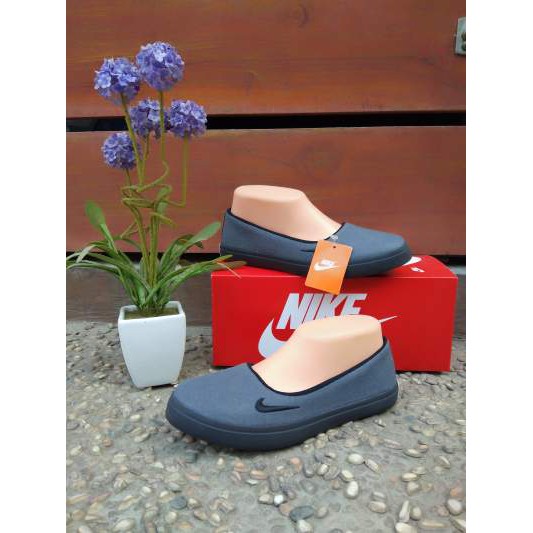 SEPATU WANITA SLIP ON 01 ABU HITAM.SEPATU SLIP ON TERBARU.SEPATU HIJABERS.SEPATU SLIP ON