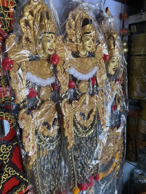 KAMPYAH LANANG ISTRI BALI