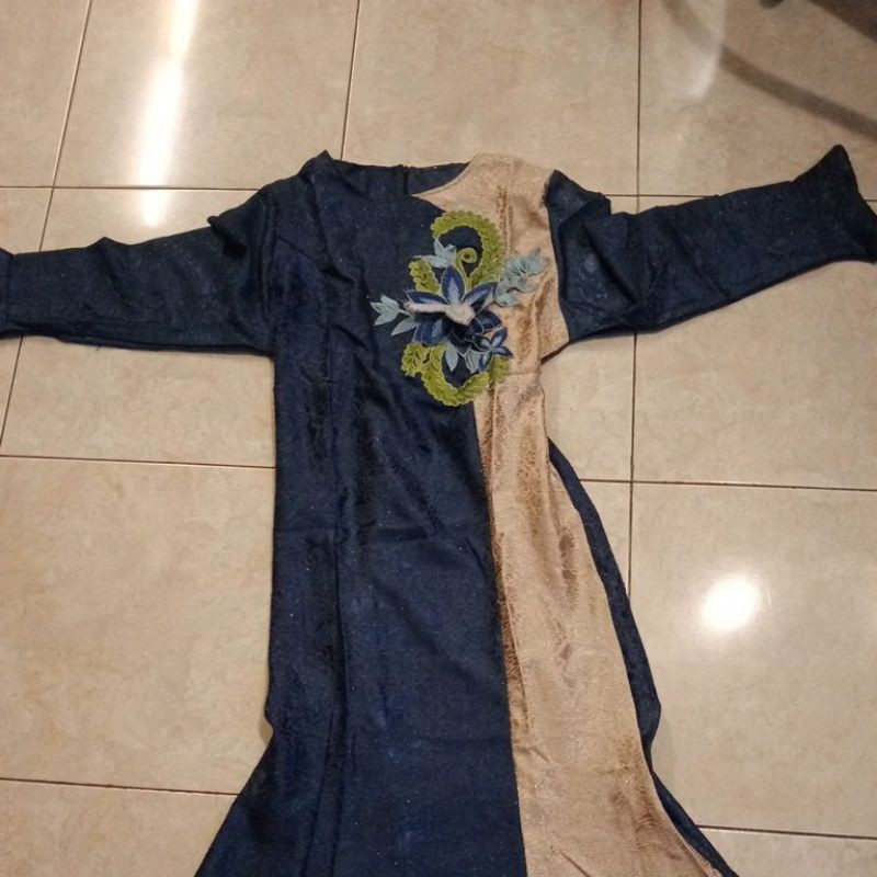 (PRELOVED) DRESS PESTA BIRU METALIK