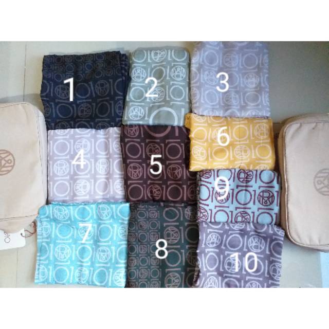 Ria Miranda monogram scarf dekade
