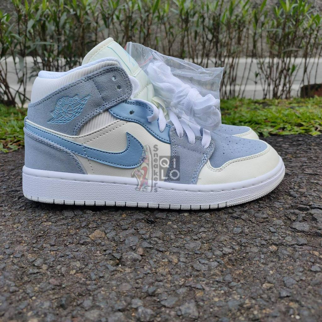 aj1 sail light blue