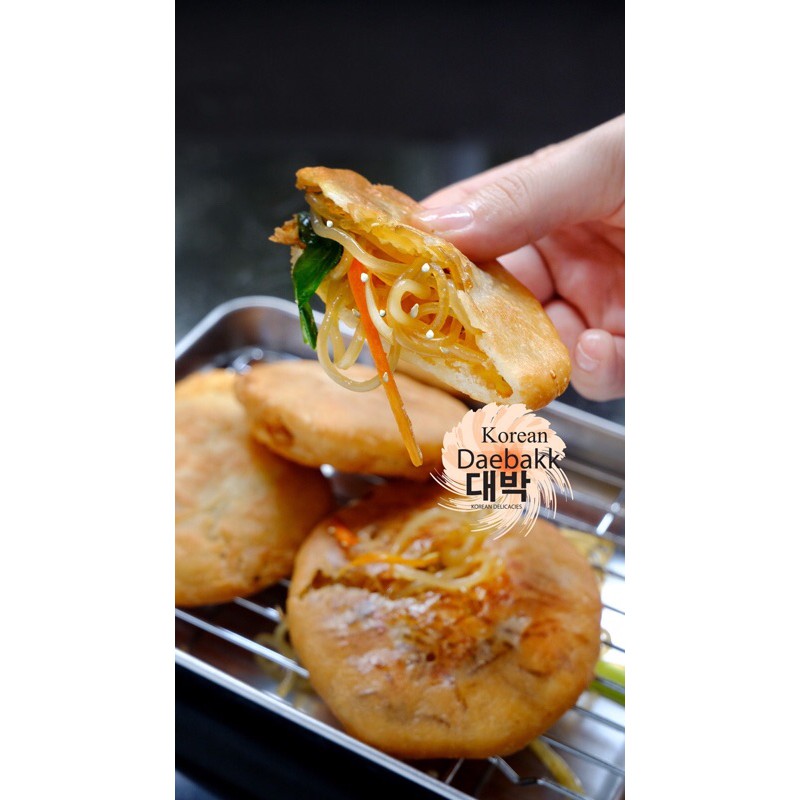 

READY TO EAT HOTTEOK SPICY JAPCHAE KESUKAAN BTS