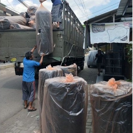

Bubble Wrap Rol 1.25m x 50m [Berat dihitung 3kg saja] Rol hitam putih / Bubble Tambahan Packing
