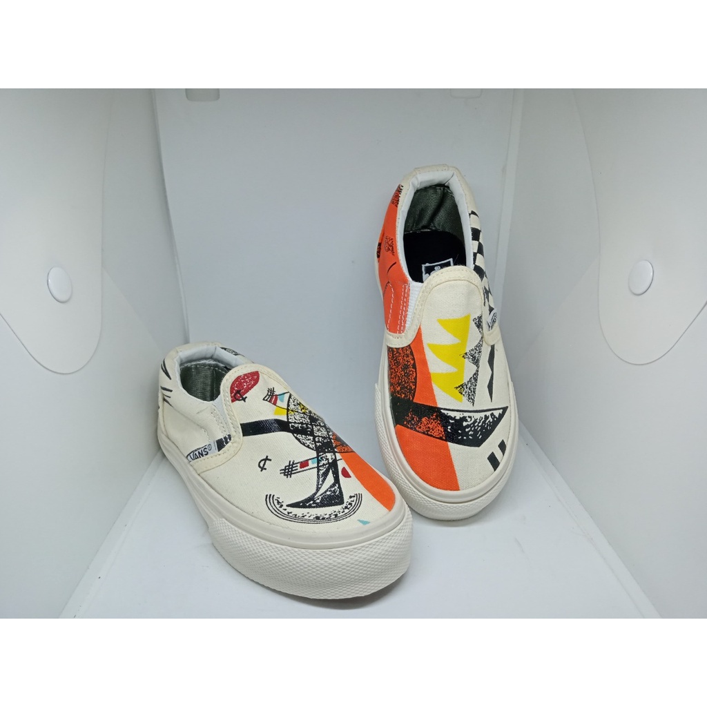 vans moma anak / sepatu slip on anak laki / sepatu vans anak /slip on anak laki / vans slip on anak