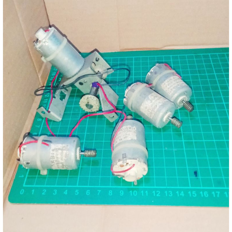 DC motor hosiden 21,6vdc -4000rpm