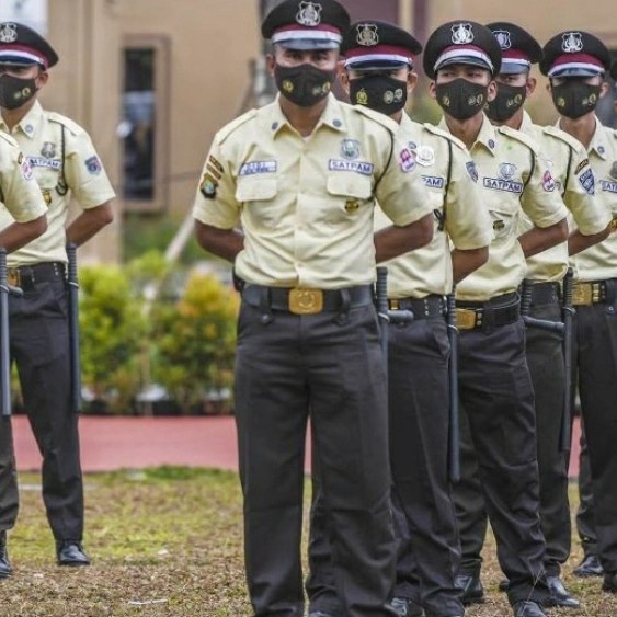 TERMURAH- Seragam PDH Satpam Cream Terbaru 2022, Setelan Security Cream Terbaru - BAJU+CELANA+BED, M