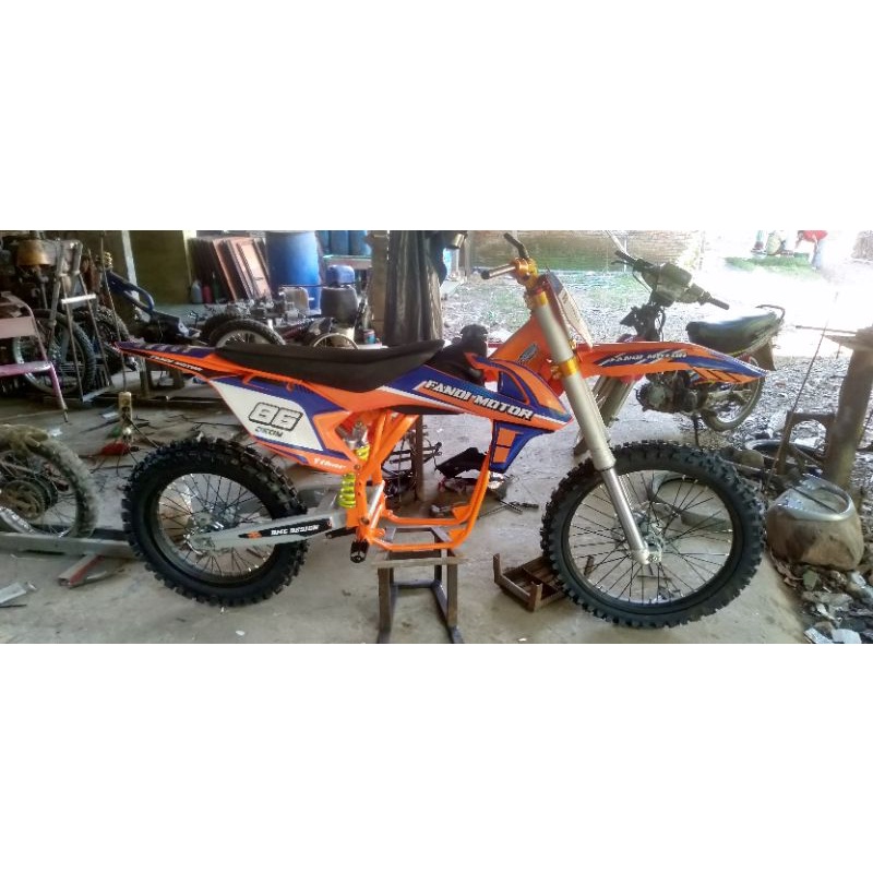 rolling sasis ktm 250