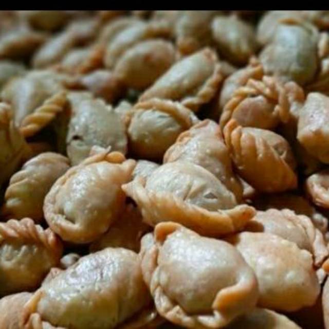 

Pastel kering isi abon 200gr