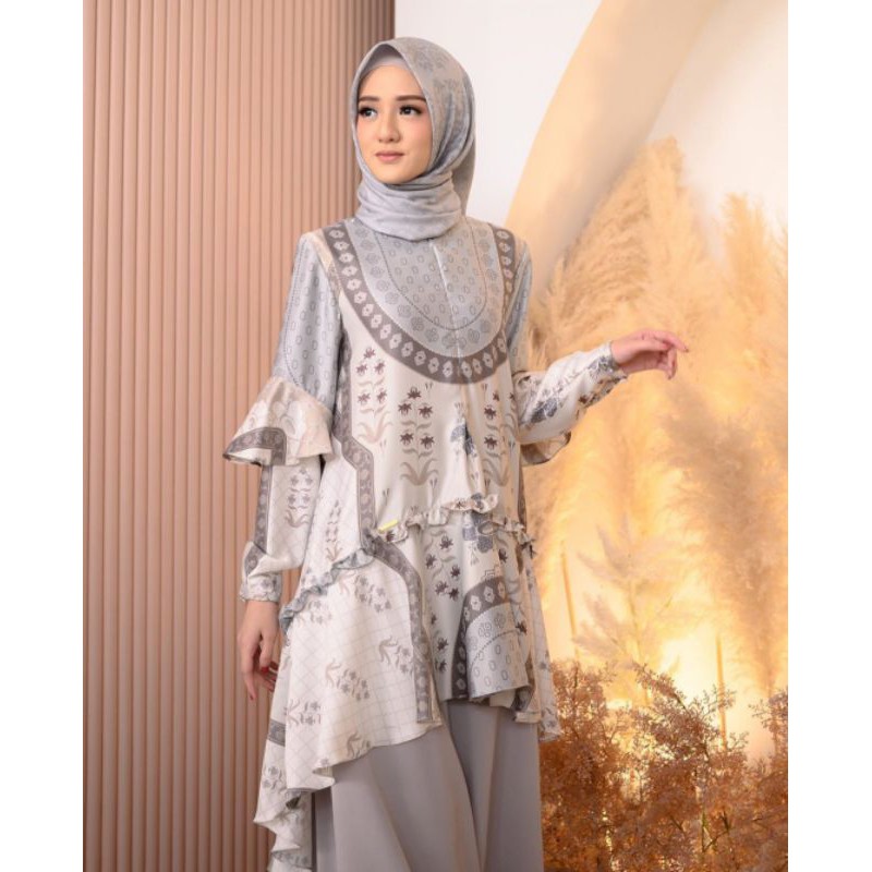 padma tunik wearing klamby