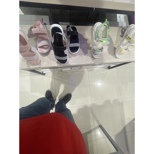 SEPATU SANDAL WANITA MERK LOOKS TERLARIS