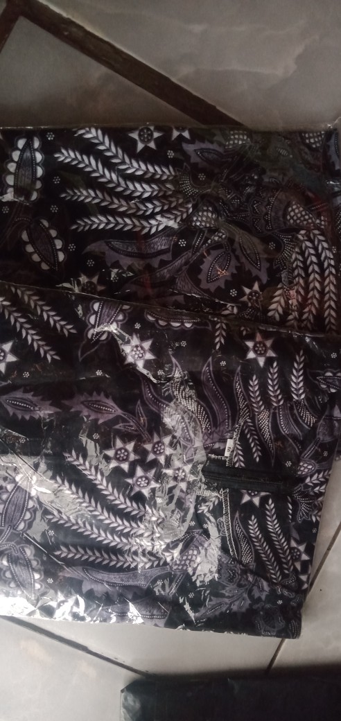 Batik Couple Pria Wanita Motif Manggar Abu