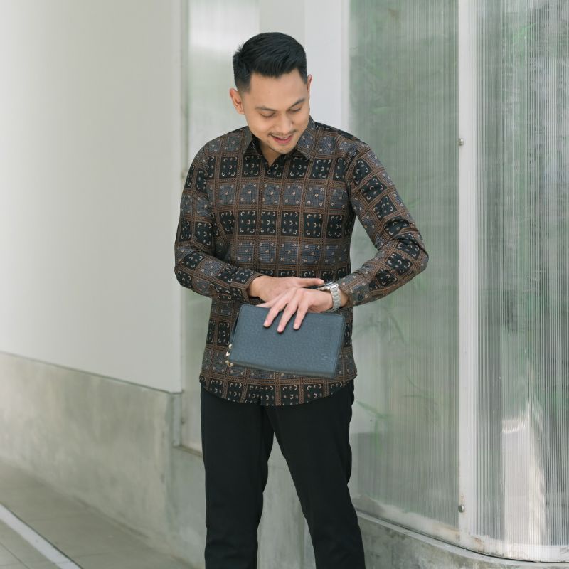 BAYEMAN KEMEJA BATIK MODERN SLIMFIT PANJANG BAHUN KATUN HALUS FULL FURING HALUS