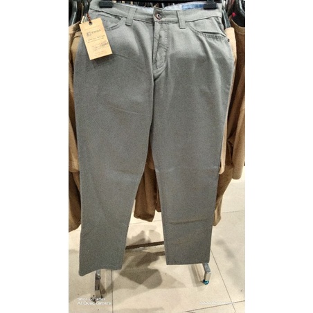 CELANA CHINOS EMBA CLASSIC