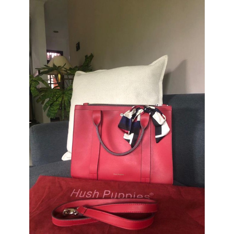 HUSH PUPPIES SLING BAG