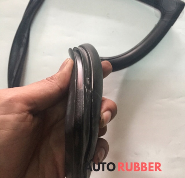 Karet Kaca Belakang Kecil Kijang Super