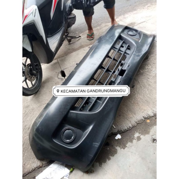 bemper depan Luxio lama 2014