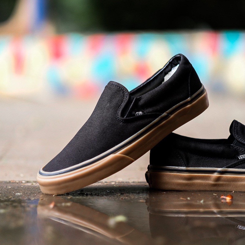 V4NS SLIP-ON BLACK/GUM CLASSIC ORIGINAL 100%