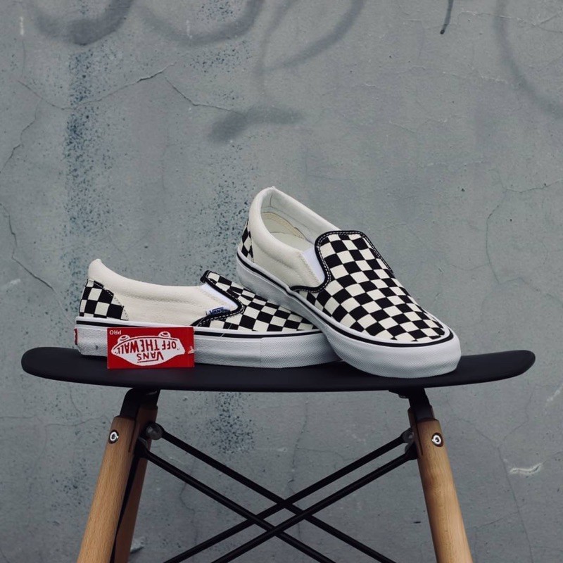Vans slip on pro checkerboard black white