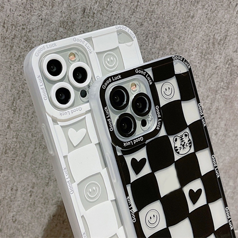 Soft Case Silikon Transparan Motif Papan Catur Untuk iPhone 13 / 12 Pro Max / 11 / XS / XR / X / 8 / 7 / 6S / Plus