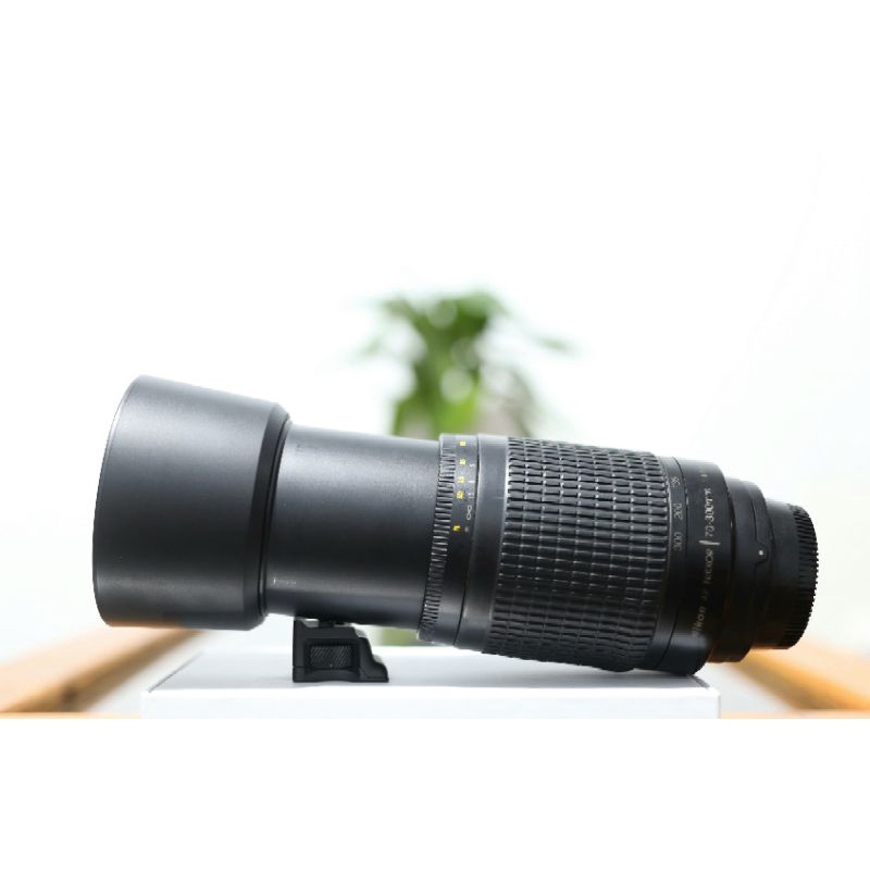 LENSA NIKON 70-300MM MULUS TERMURAH