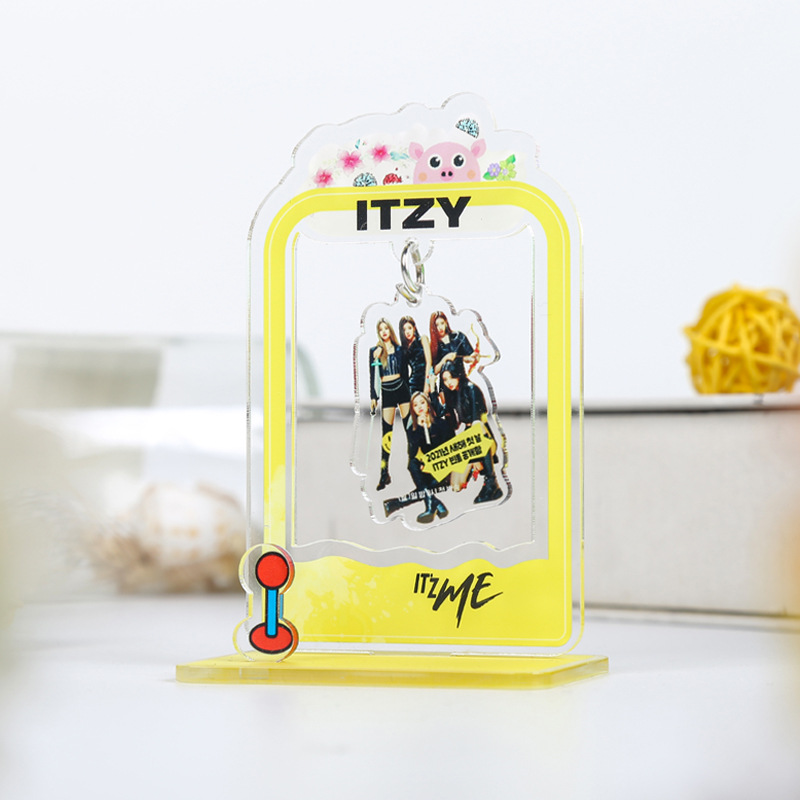 KPOP TWICE ITZY TXT Straykids Acrylic Figure Humanoid Stand Desktop Decoration Shaking Ornaments