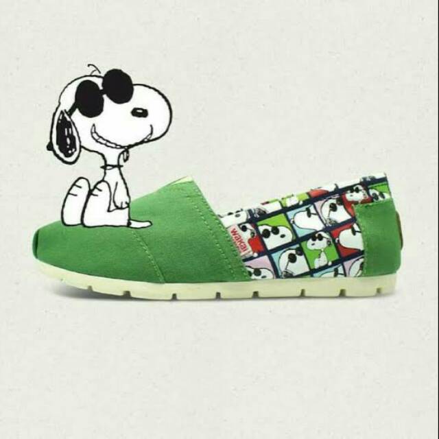 Sepatu wakai snoopy size 41