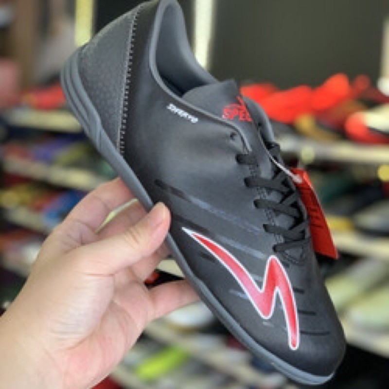 SEPATU FUTSAL SPECS SWERVO GALATICO