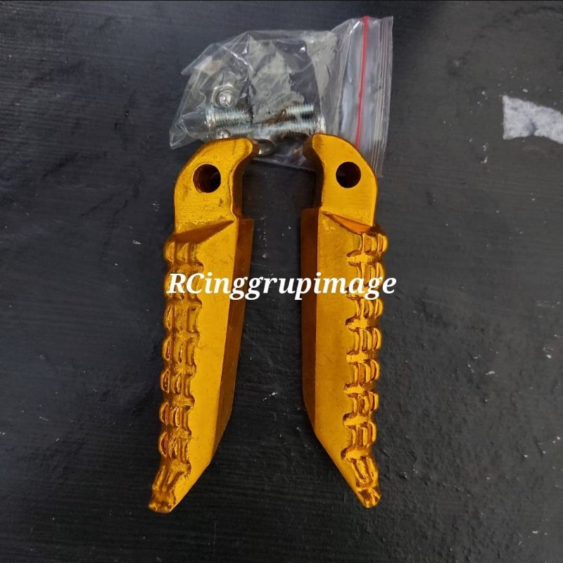 Foot step pijakan kaki Nmax Aerox Lexi bahan cnc Gold