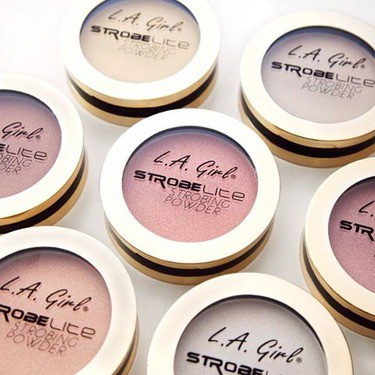 L.A GIRL STROBE LITE STROBING POWDER