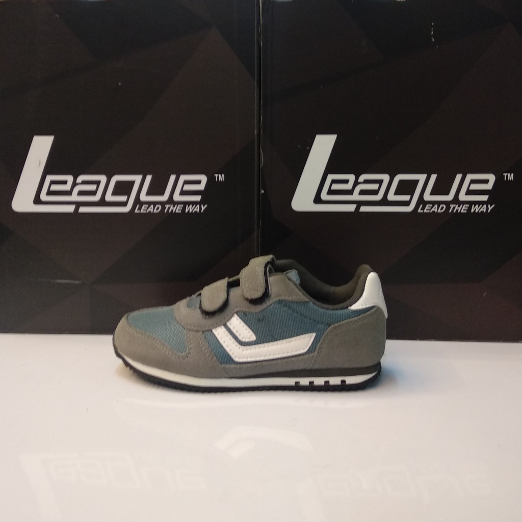 Sepatu Lifestyle merk League - STRV Jr 722