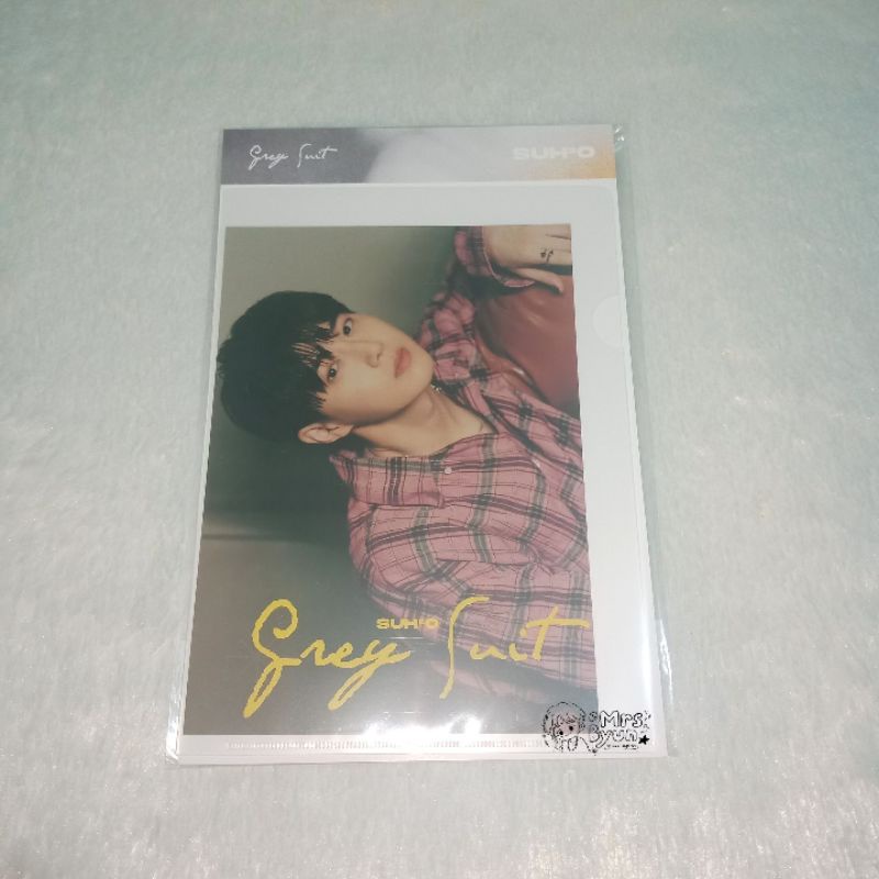 MD Grey Suit Suho Postcard + Hologram Photocard Set
