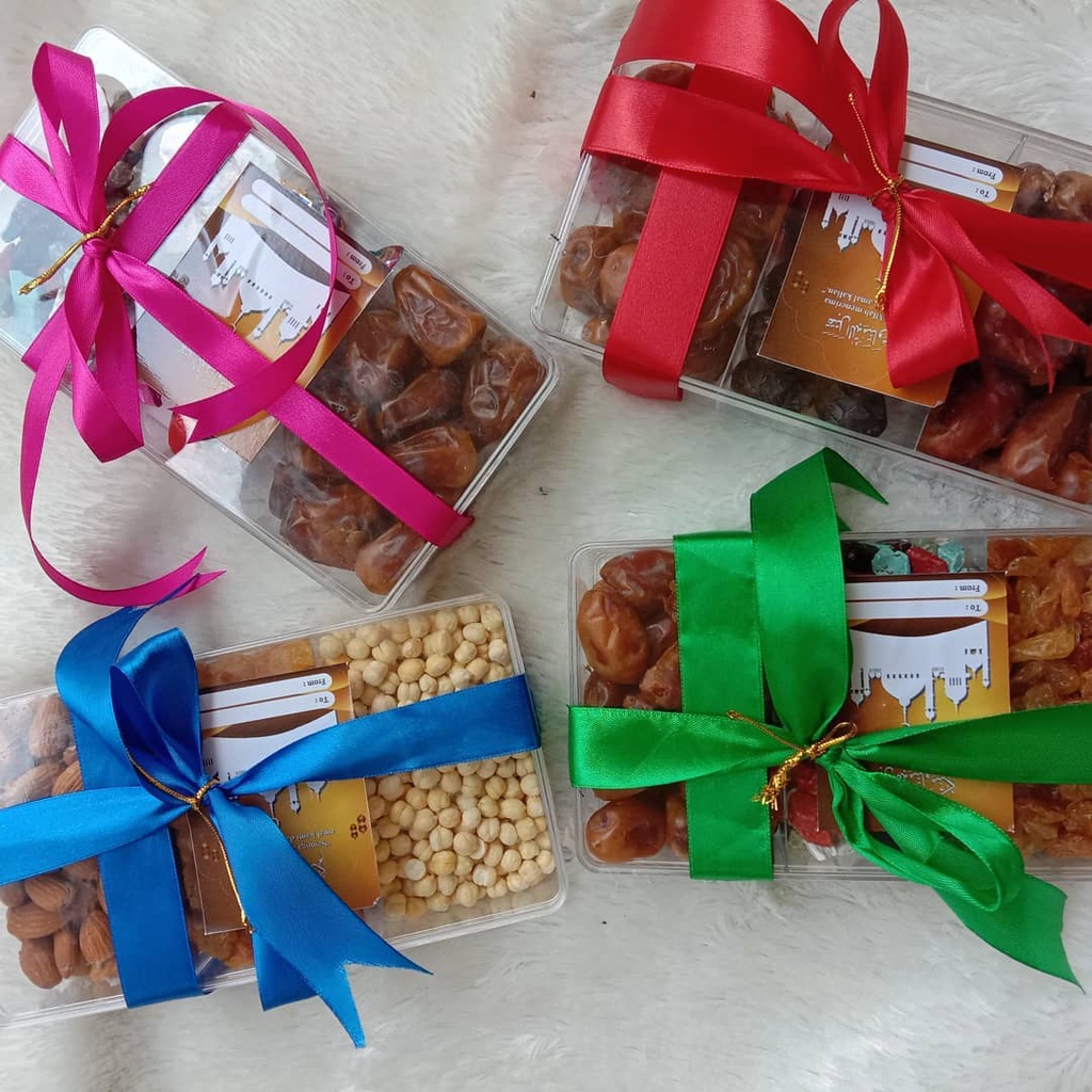 

Hampers Haji dan Umroh Coklat Kismis Kurma Murah