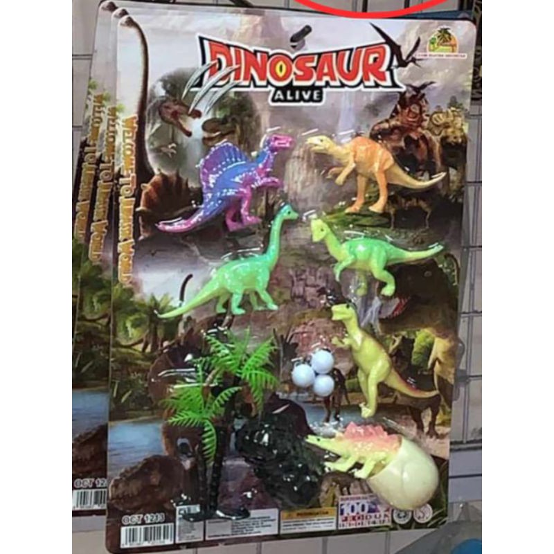 mainan dinosaurus dan telur menetas
