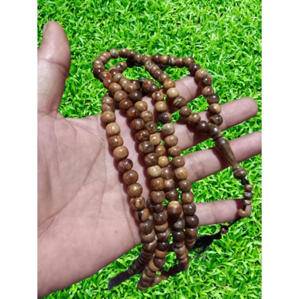 Tasbih gaharu 165 butir tasbih gaharu asli wangi tasbih gaharu asli